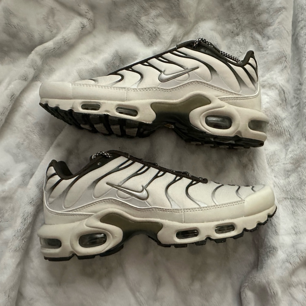 NEW Nike Air Max Plus / Tn Air /Tuned Air Men's Shoes Cargo Khaki/Phantom Sz 6.5